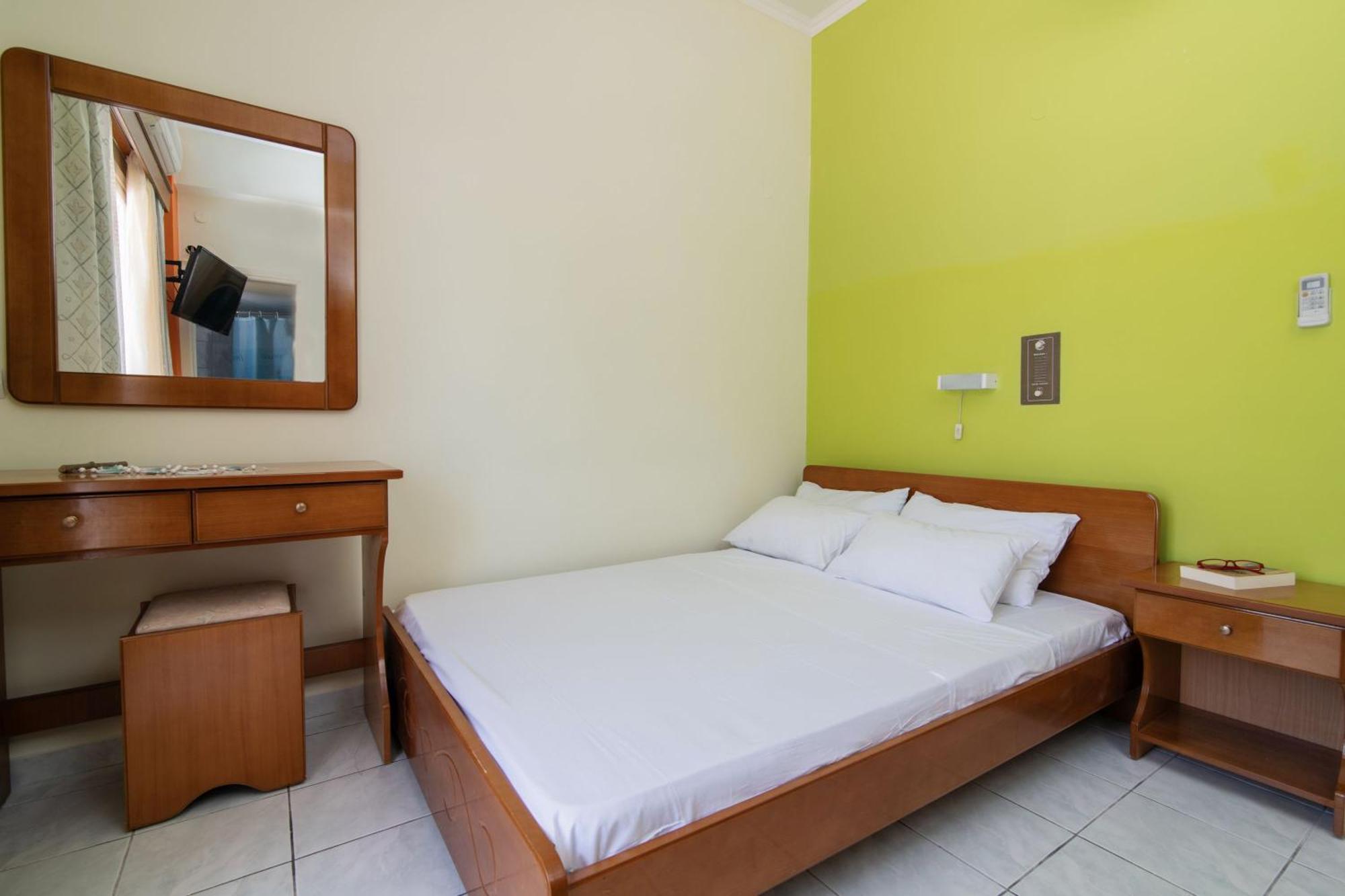 Sunbliss Studios & Apartments Alykes  Cameră foto